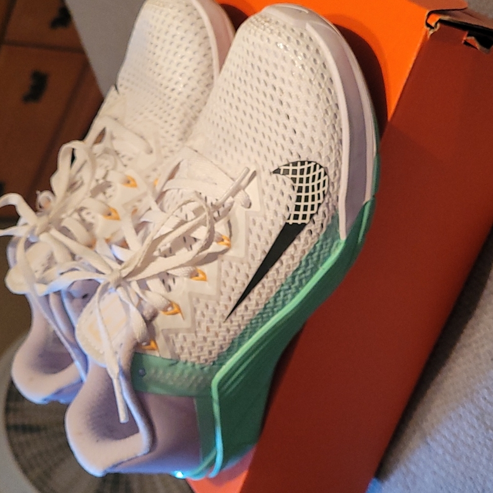 Womens Nike metcons